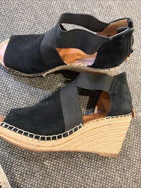 Gentle Souls Black Wedge Sandal with Zipper